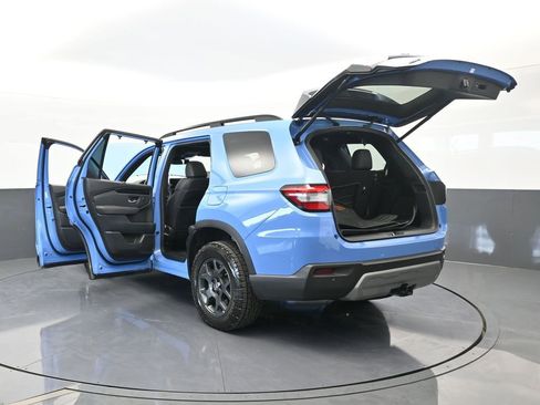 Used 2025 Honda Pilot TrailSport image 82