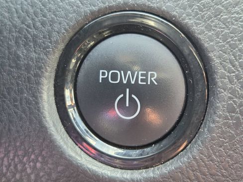 Used 2025 Toyota Camry SE FWD image 22