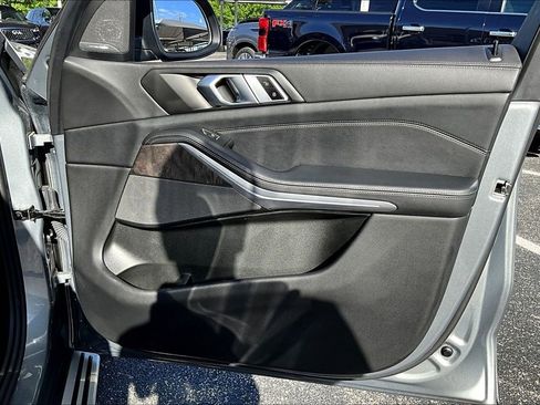 Used 2025 BMW X5 xDrive40i AWD/4WD image 23