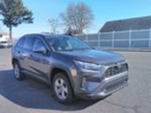 Used 2023 Toyota RAV4 XLE FWD image 2