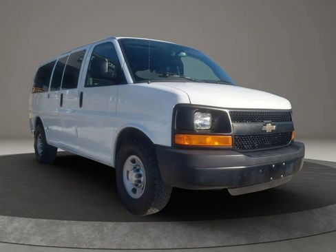 Used 2015 Chevrolet Express 2500 LS image 8