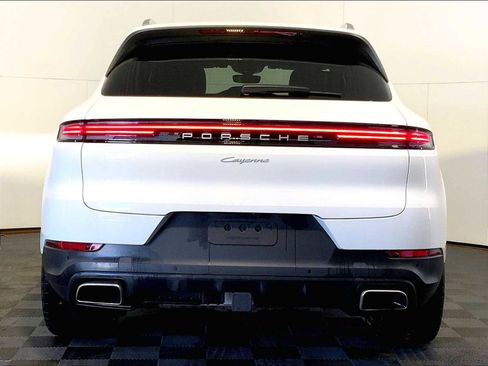 Certified 2026 Porsche Cayenne AWD/4WD image 6