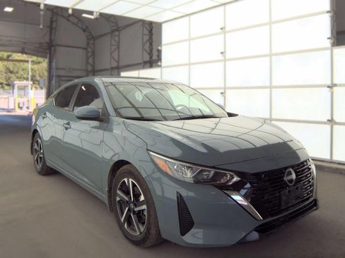Used 2024 Nissan Sentra SV FWD image 1