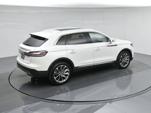 Used 2023 Lincoln Nautilus Reserve w/ Luxury Package AWD/4WD image 42