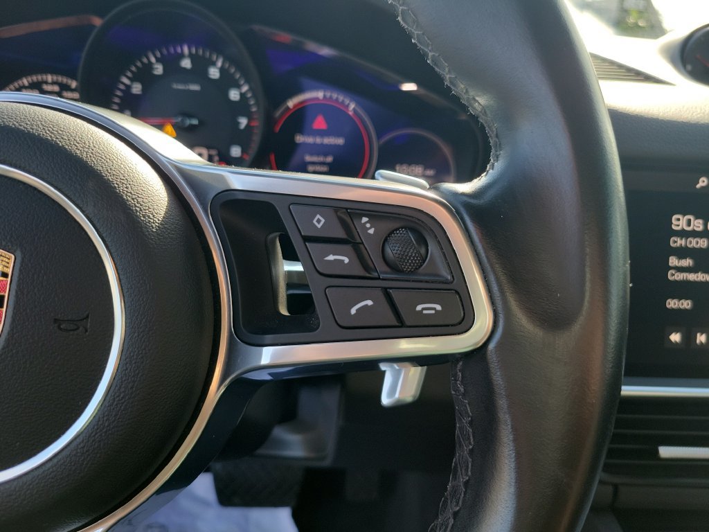 Used 2021 Porsche Cayenne AWD/4WD image 32