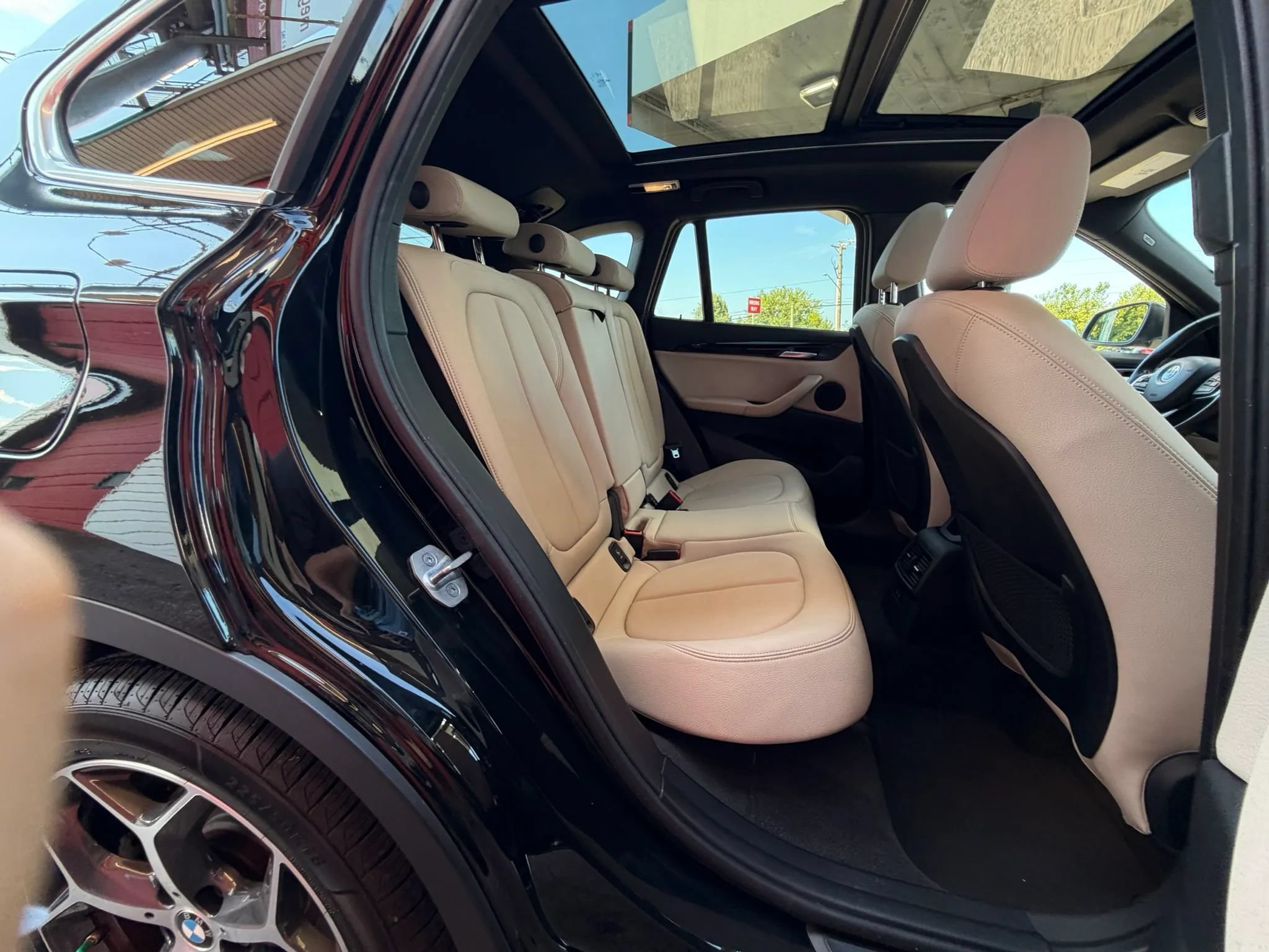Used 2019 BMW X1 sDrive28i w/ Convenience Package FWD image 12