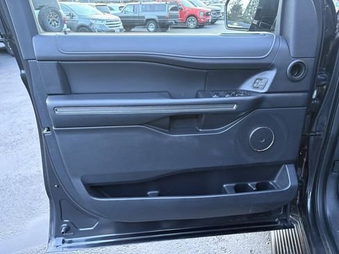 Certified 2024 Ford Expedition XLT image 14