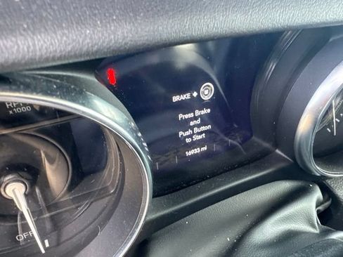 Used 2023 Jeep Wrangler Unlimited Sahara w/ Cold Weather Group AWD/4WD image 11