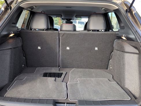 Used 2025 Nissan Kicks SR image 17