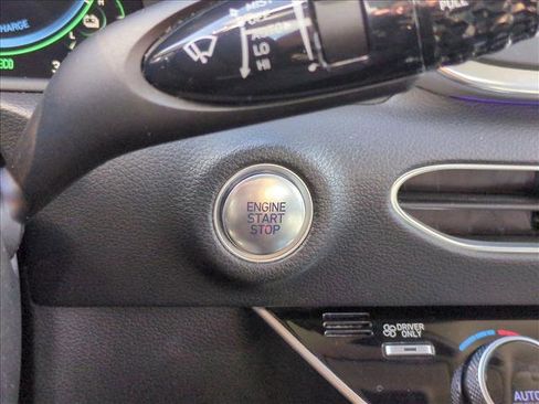 Used 2021 Hyundai Sonata Limited image 16