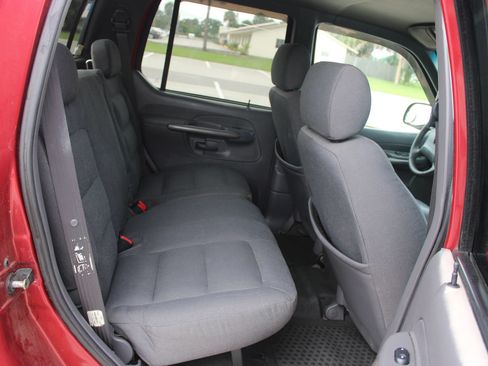 Used 2001 Ford Explorer Sport Trac 4x4 image 24