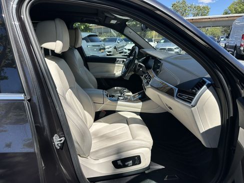 Used 2022 BMW X5 xDrive40i w/ Executive Package AWD/4WD image 20