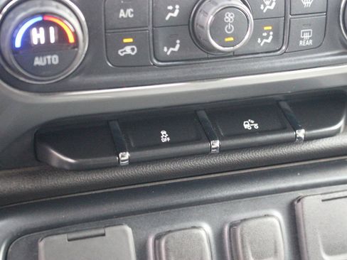 Used 2014 Chevrolet Silverado 1500 LTZ image 29