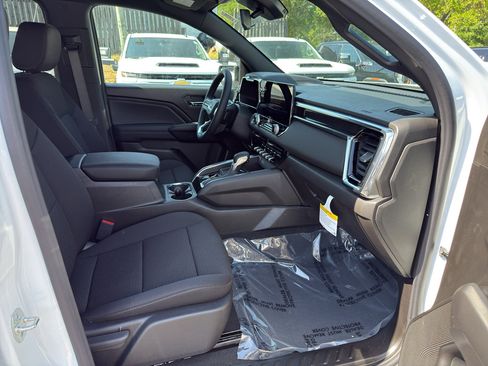 New 2026 GMC Canyon Elevation RWD image 34
