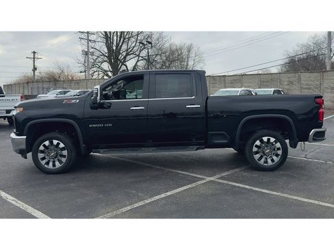 Used 2022 Chevrolet Silverado 2500 LTZ w/ LTZ Premium Package image 5