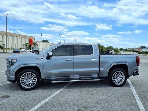 Used 2024 GMC Sierra 1500 Denali w/ Technology Package AWD/4WD image 4