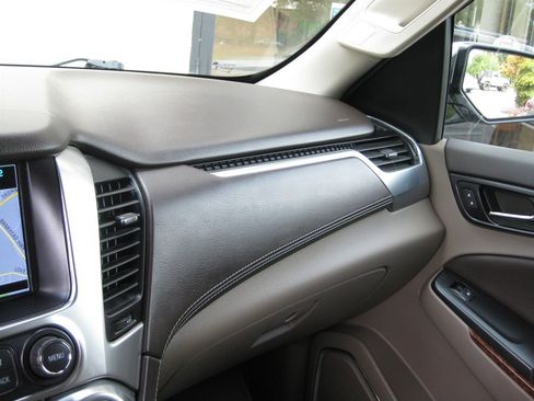 Used 2019 Chevrolet Tahoe Premier RWD image 24