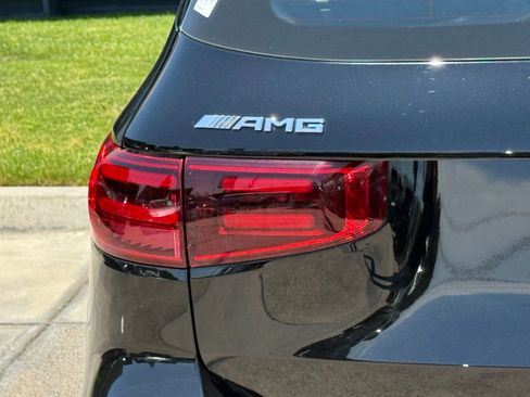 Used 2025 Mercedes-Benz GLB 35 AMG 4MATIC image 11