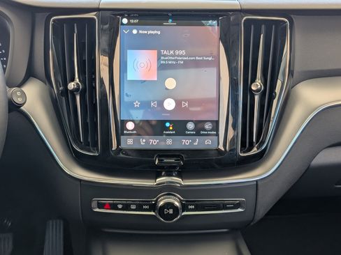 Used 2024 Volvo XC60 B5 Core image 28