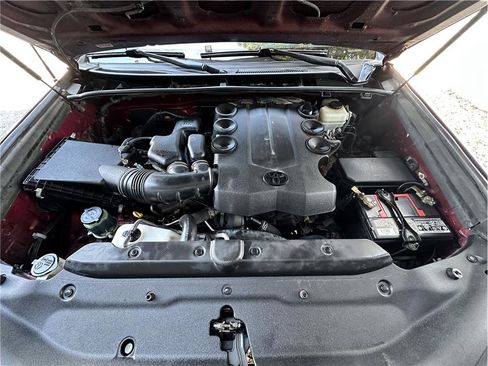 Used 2011 Toyota 4Runner Trail AWD/4WD image 30