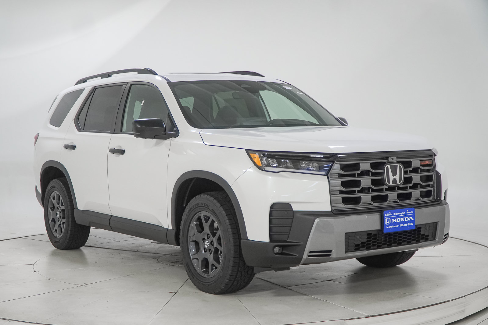 New 2026 Honda Pilot TrailSport image 10