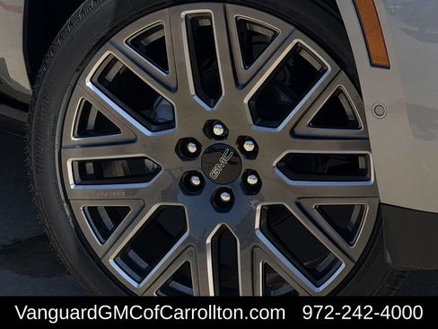 New 2026 GMC Yukon Denali Ultimate AWD/4WD image 9