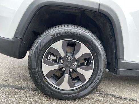 Used 2024 Jeep Grand Cherokee Limited 4xe AWD/4WD image 12