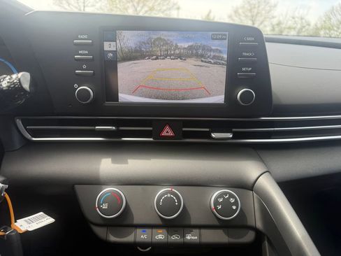 New 2026 Hyundai Elantra SE FWD image 22