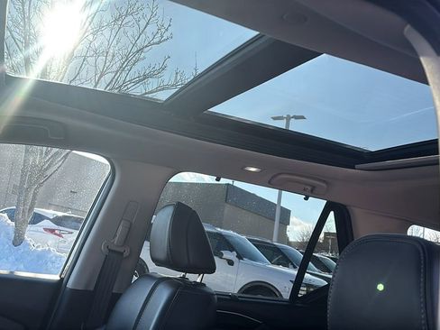 Certified 2024 Honda Pilot Touring image 26