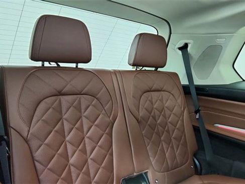 Used 2026 BMW X7 xDrive40i image 29