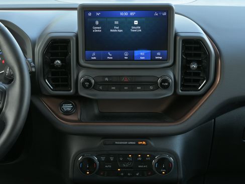 Used 2024 Ford Bronco Sport Outer Banks w/ Tech Package AWD/4WD image 13