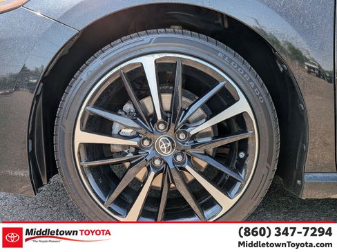 Used 2018 Toyota Camry XSE FWD image 9