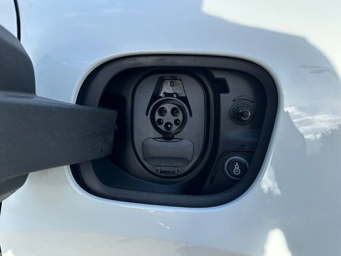 Used 2025 Porsche Macan 4S Electric image 43