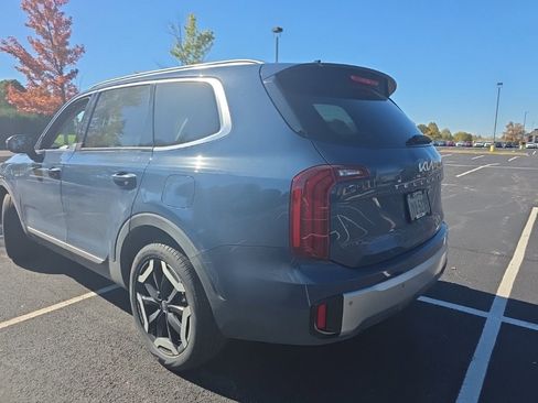 Used 2023 Kia Telluride S image 14