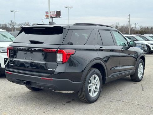 New 2026 Ford Explorer Active AWD/4WD image 3