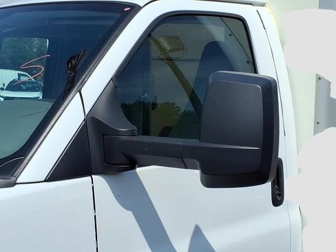 Used 2022 Chevrolet Express 3500 w/ Power Convenience Package RWD image 12