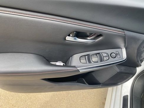 New 2025 Nissan Sentra SR image 17