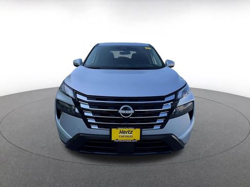 Used 2025 Nissan Rogue SV FWD image 3