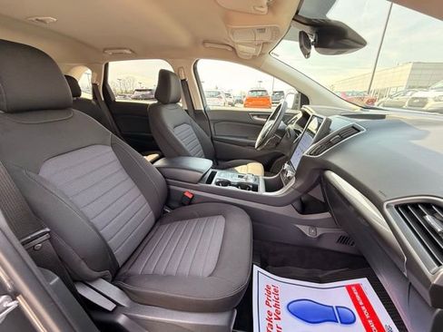 Used 2024 Ford Edge SE w/ Black Appearance Package image 19