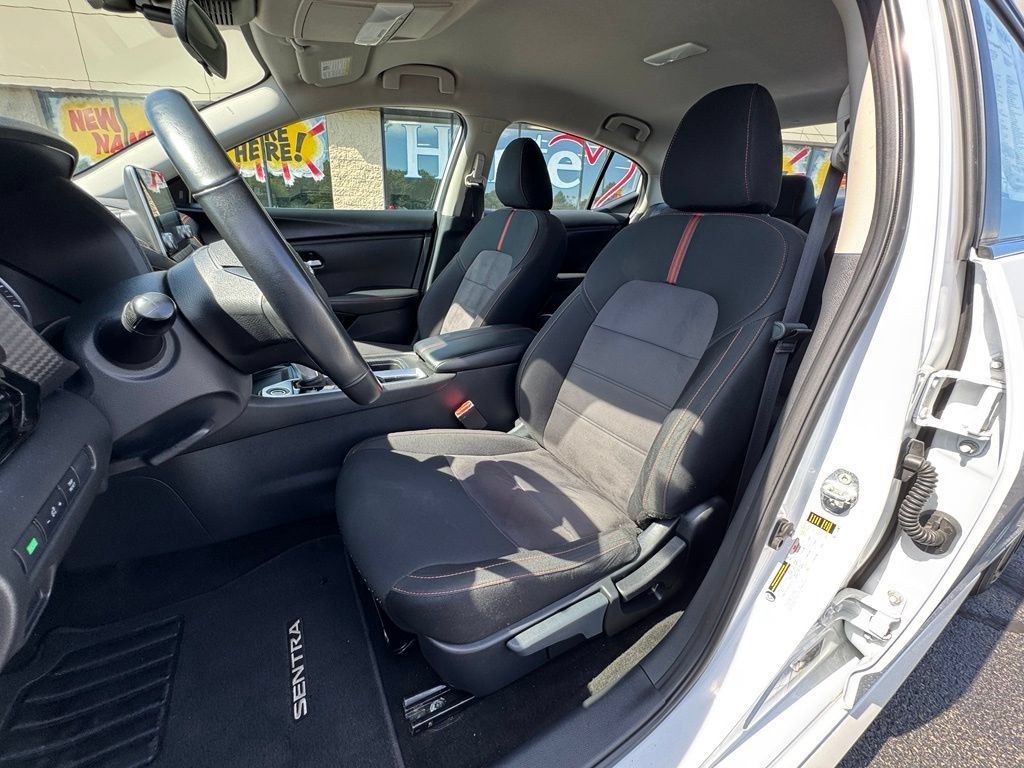 Used 2024 Nissan Sentra SR FWD image 34