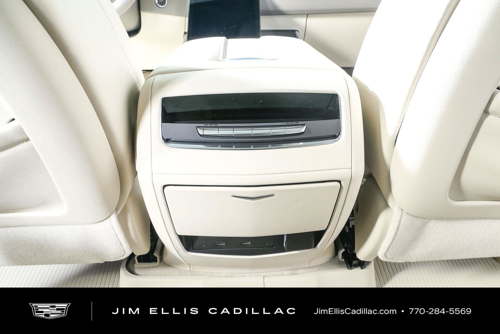 New 2027 Cadillac Escalade Platinum Sport w/ LPO, ONYX Package AWD/4WD image 21