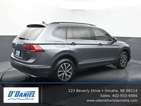 Used 2020 Volkswagen Tiguan SE w/ Panoramic Sunroof Package AWD/4WD image 6