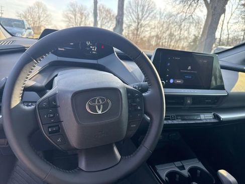 Used 2025 Toyota Prius LE image 21