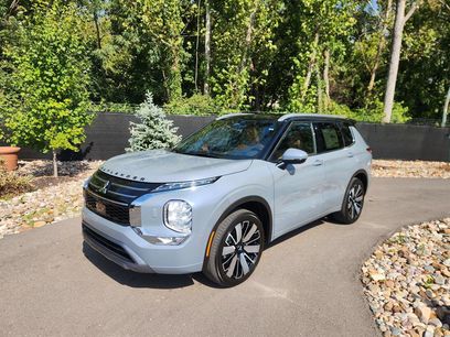 New 2025 Mitsubishi Outlander SEL