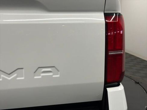 Certified 2026 Toyota Tacoma SR5 AWD/4WD image 14