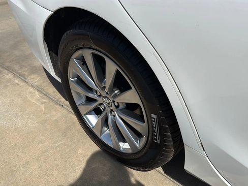 Used 2015 Toyota Camry XLE image 14