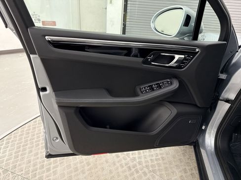 New 2025 Porsche Macan image 23