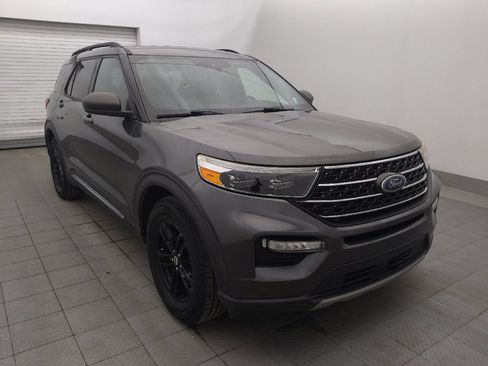 Used 2020 Ford Explorer XLT w/ Equipment Group 202A RWD image 13