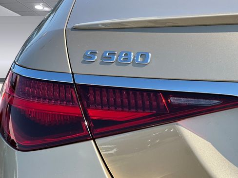 Certified 2022 Mercedes-Benz S 580 4MATIC Sedan image 29