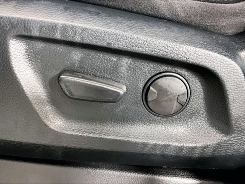 Used 2020 Ford Ranger Lariat w/ Equipment Group 501A Mid image 31